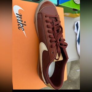 Nike Maroon and Beige Sneakers